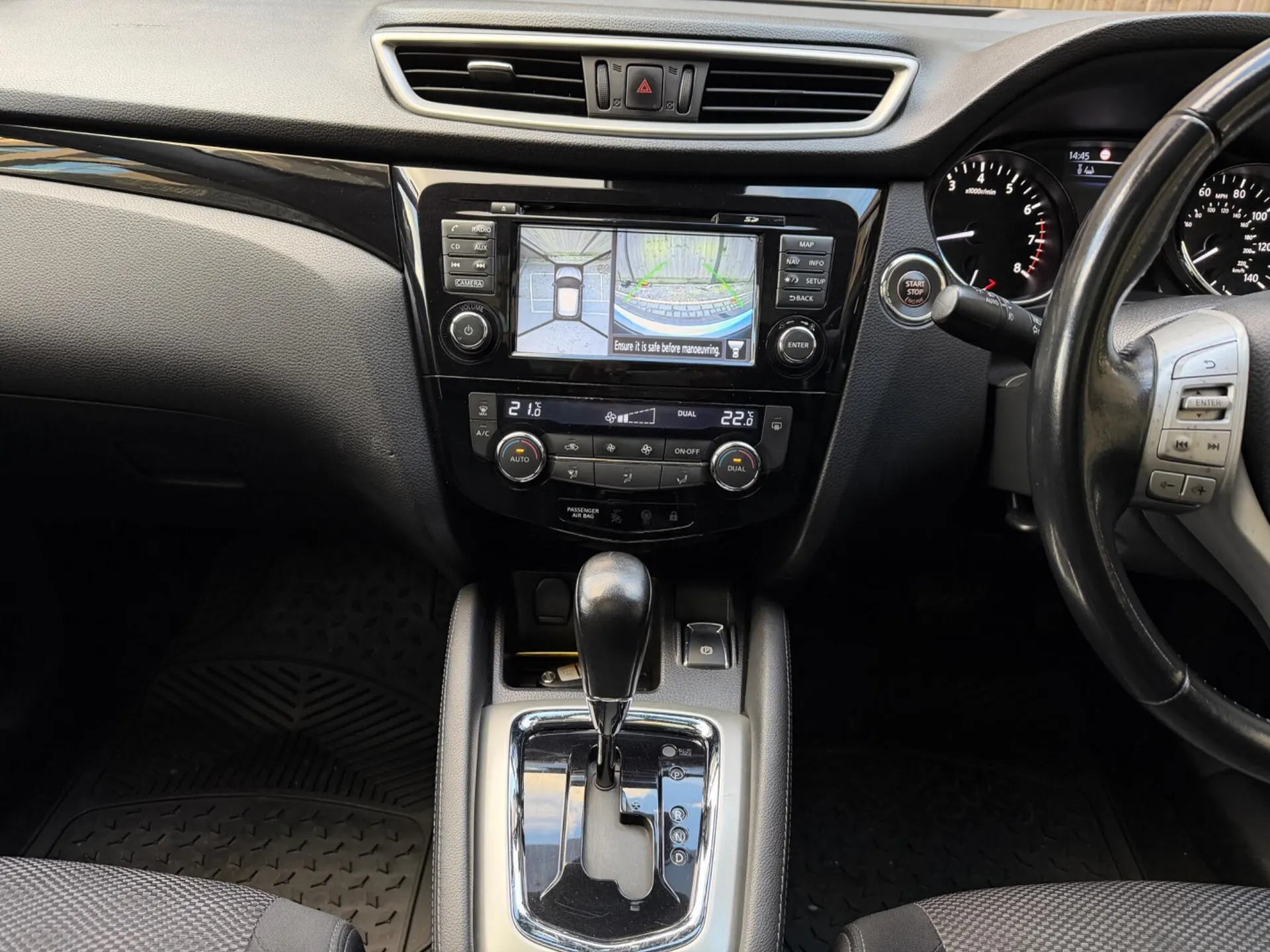 2016 Nissan Qashqai 1.2 DIG-T n-tec+ XTRON 2WD Euro 6 (s/s) 5dr in White — boot