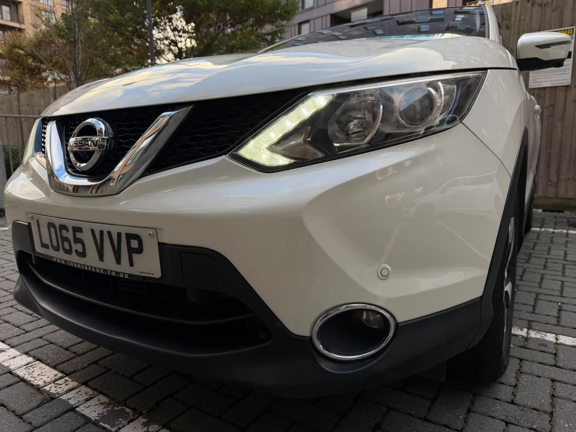 2016 Nissan Qashqai 1.2 DIG-T n-tec+ XTRON 2WD Euro 6 (s/s) 5dr in White — photo 19