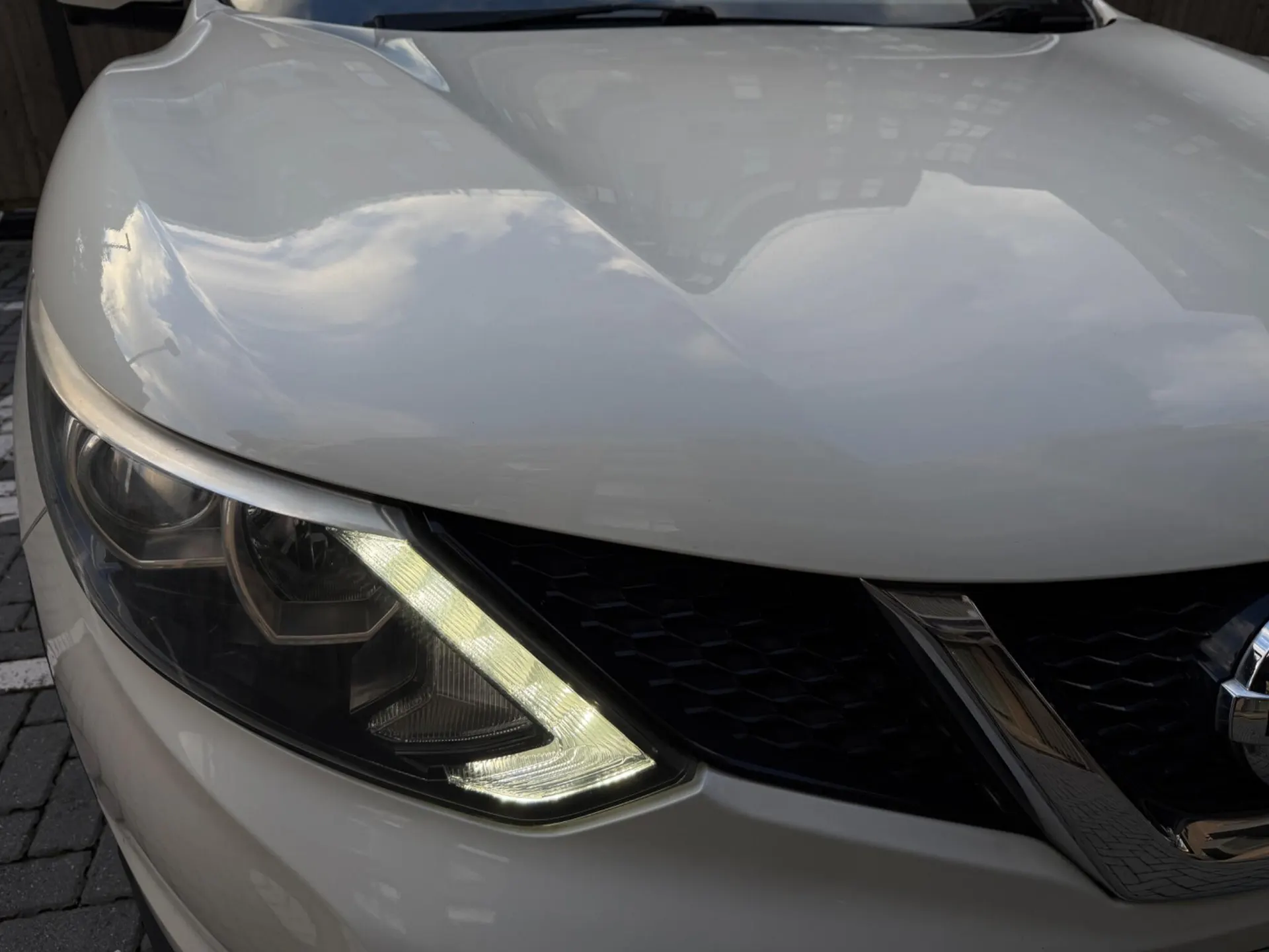 2016 Nissan Qashqai 1.2 DIG-T n-tec+ XTRON 2WD Euro 6 (s/s) 5dr in White — photo 24