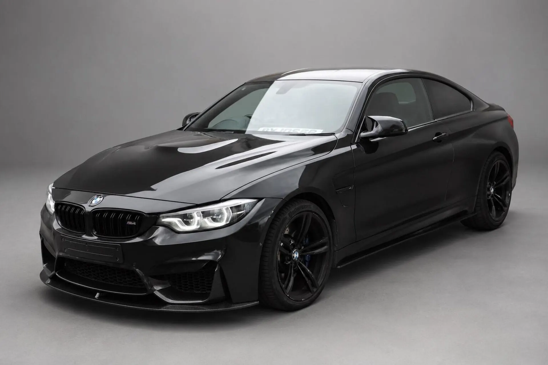 2017 BMW M4 3.0 BiTurbo DCT Euro 6 (s/s) 2dr in Black — front three-quarter
