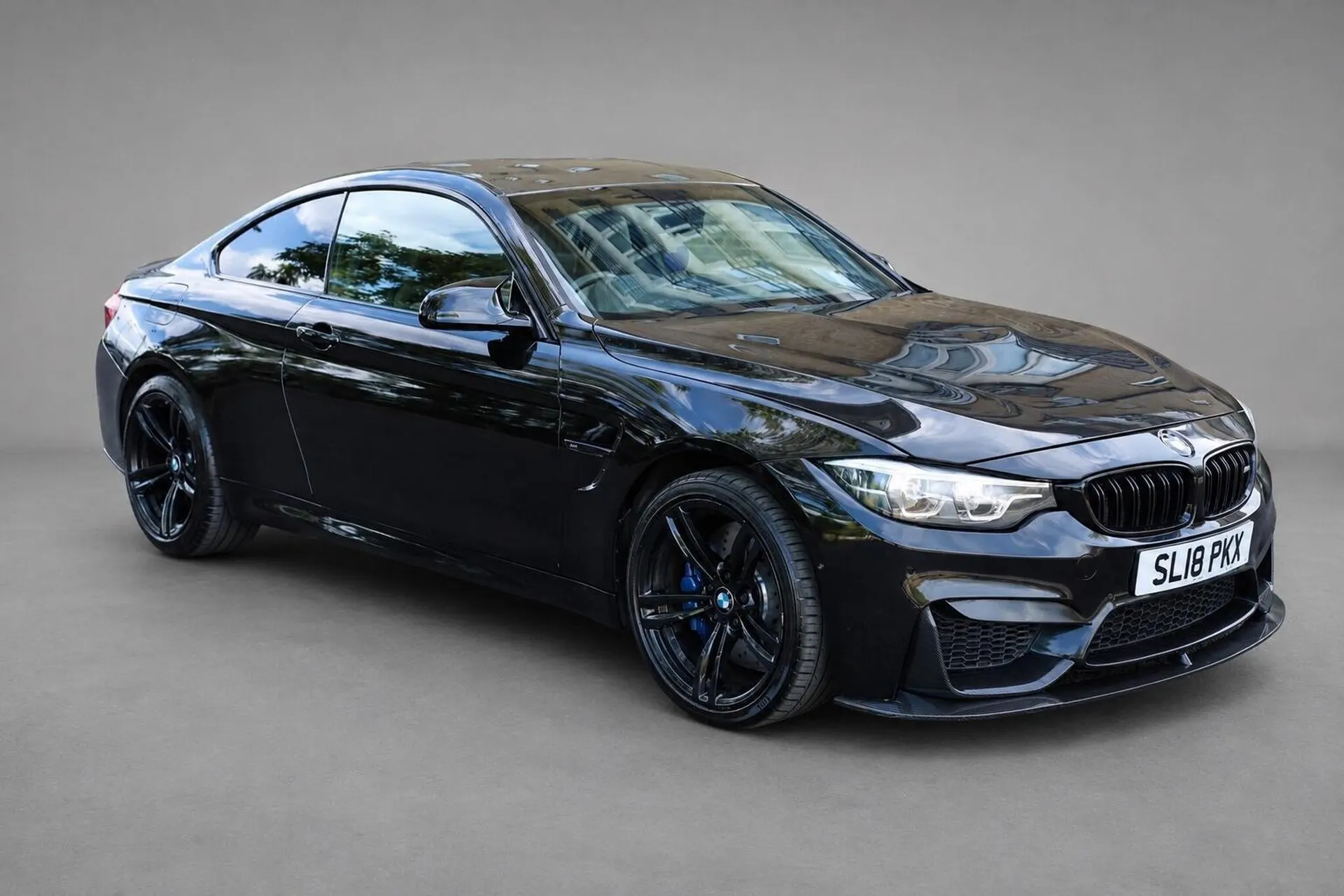 2017 BMW M4 3.0 BiTurbo Coupe 2dr Petrol DCT Euro 6 (s/s) (431 ps) in Black — front three-quarter