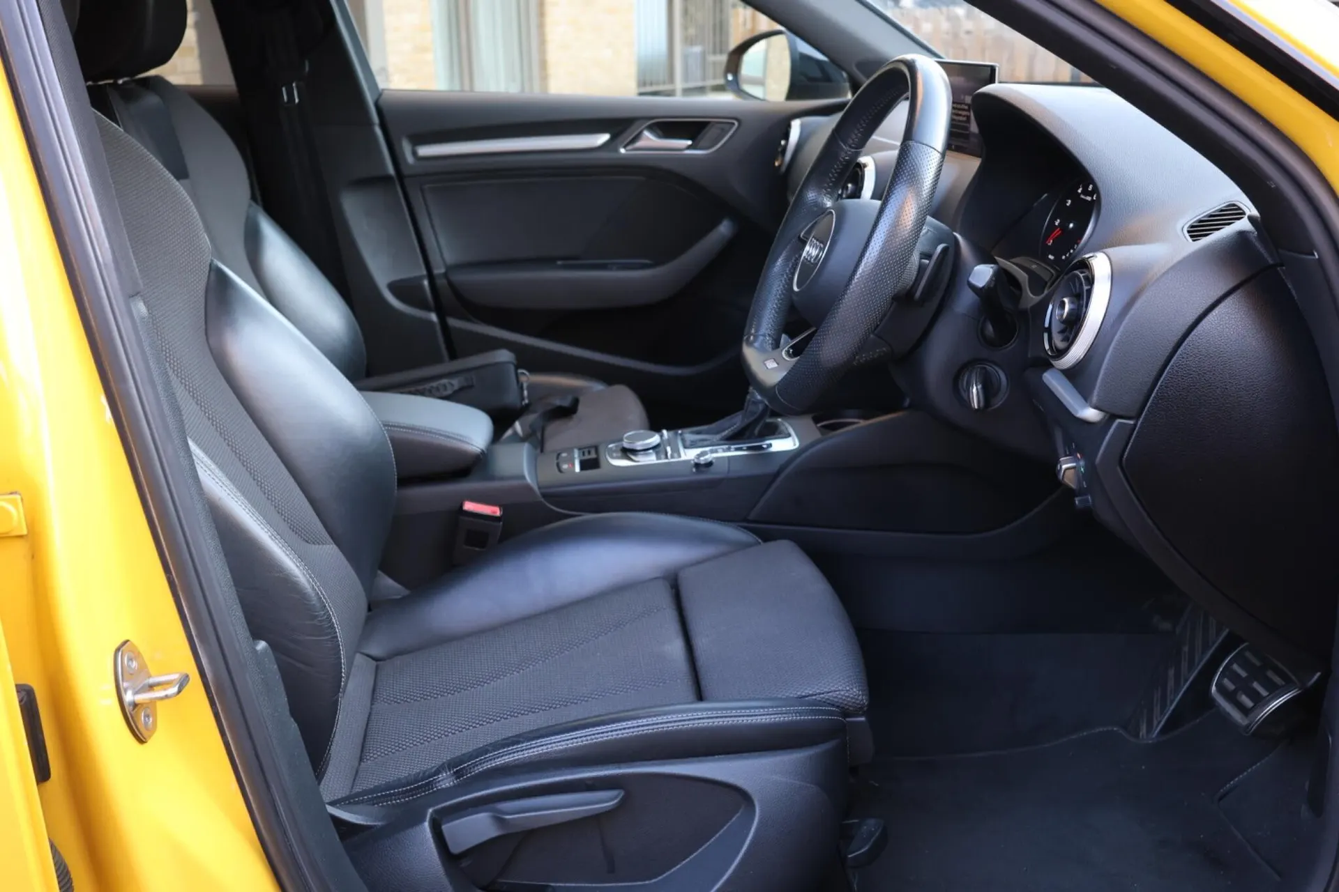 2019 Audi A3 1.5 TFSI CoD 35 Black Edition Sportback S Tronic Euro 6 (s/s) 5dr in Yellow — photo 12