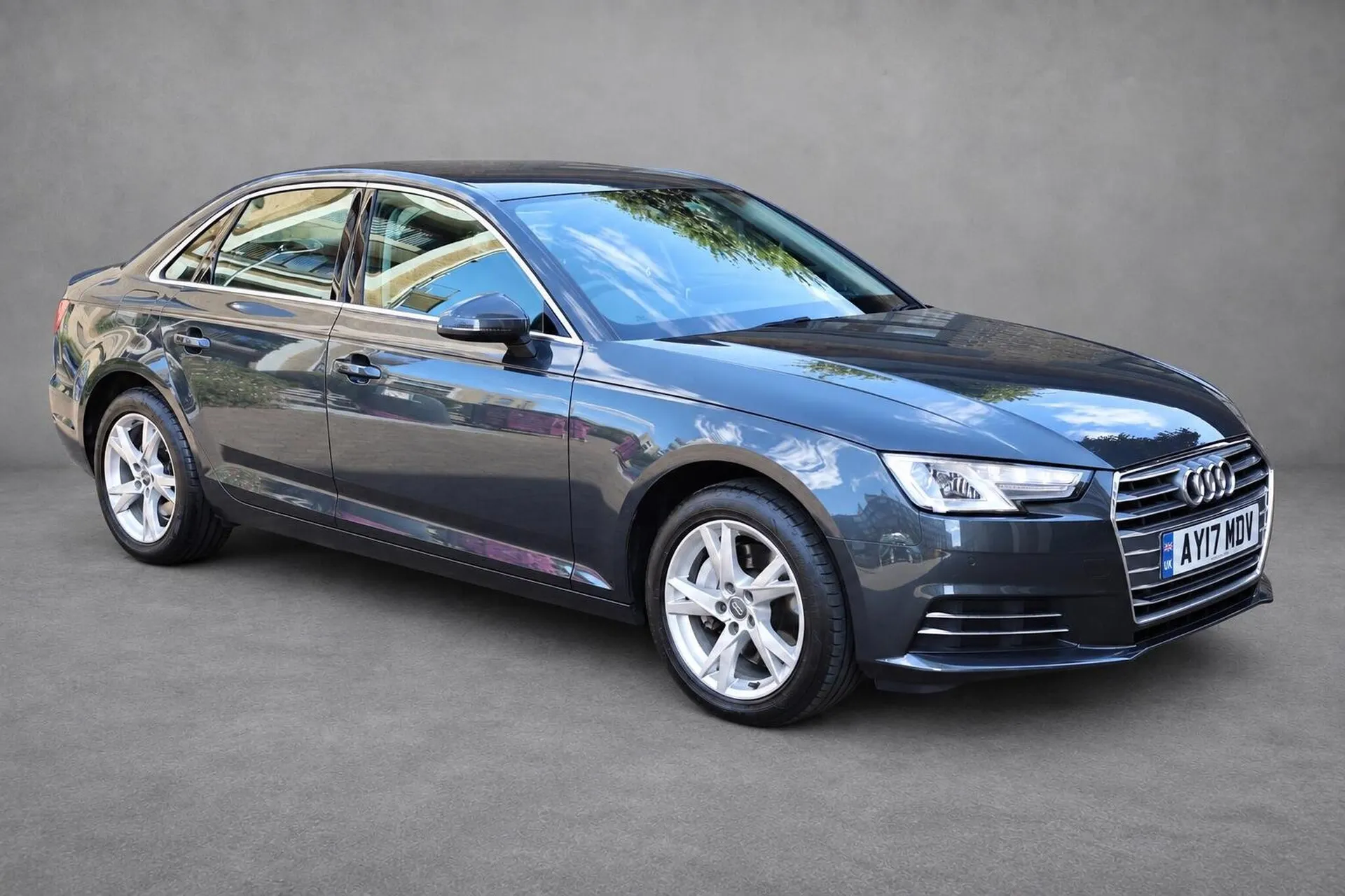 2017 Audi A4 3.0 TDI V6 Sport S Tronic Euro 6 (s/s) 4dr — front three-quarter